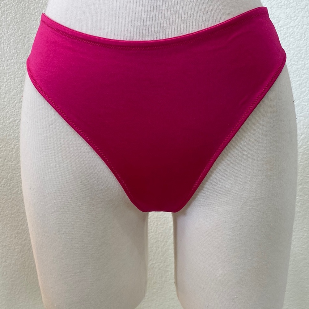 Victoria Secrets Vstring - Picture 2 of 5